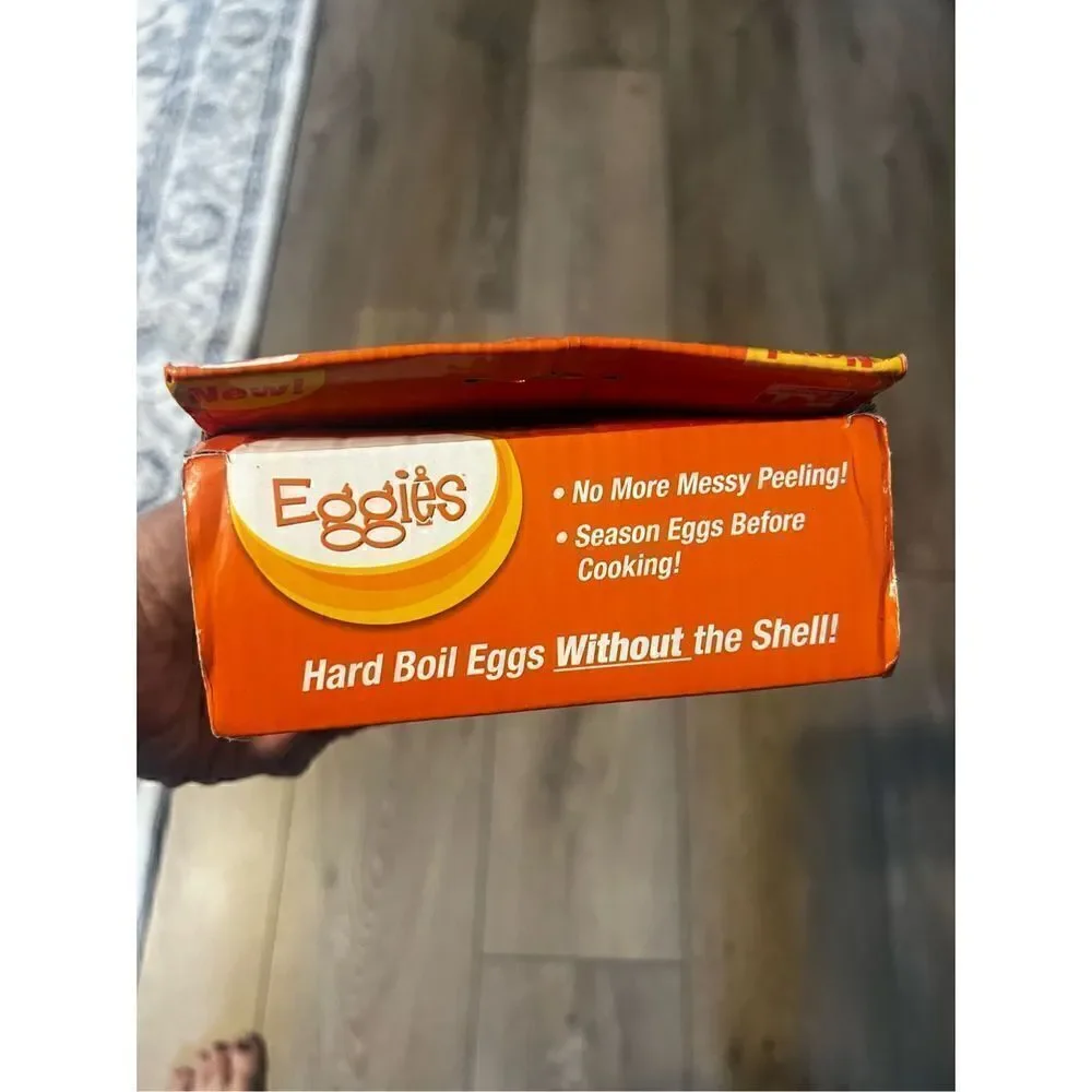 Eggies Hard Boiled Poached Egg Cooker w 6 Cookers and Bonus Separator New in Box